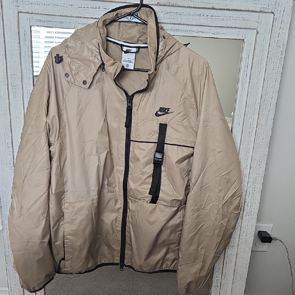 Nike NWOT Men's Sportswear Tech Woven N24 Jacket
